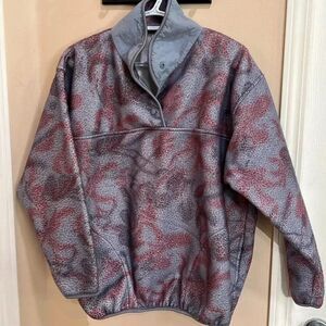 (50) Vintage Lady  Foot locker pull over sweater